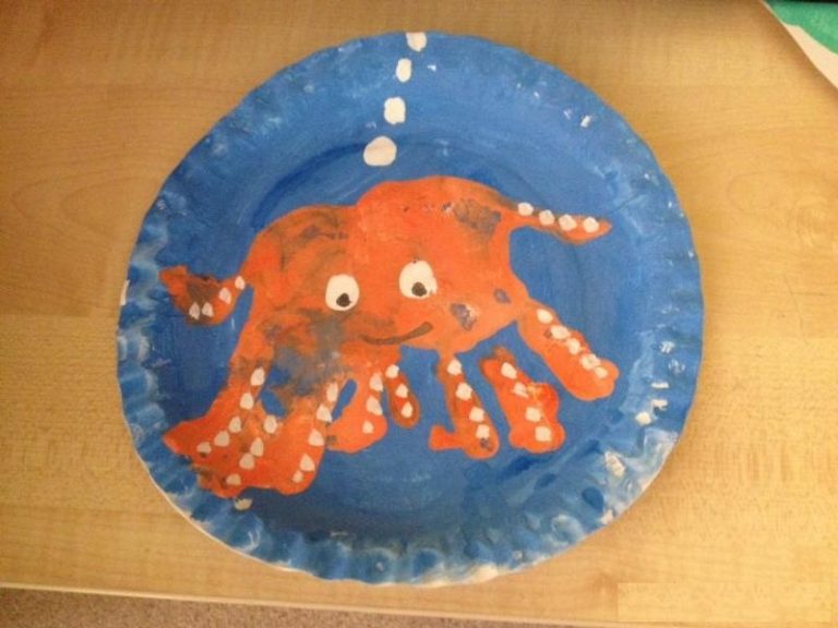 Handprint sea animals craft idea for preschoolers | Crafts and